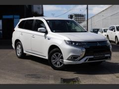 Photo of the vehicle Mitsubishi Outlander