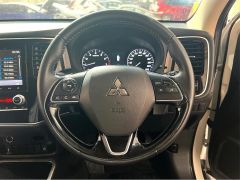 Photo of the vehicle Mitsubishi Outlander