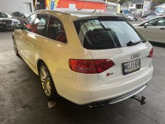 Photo of the vehicle Audi S4