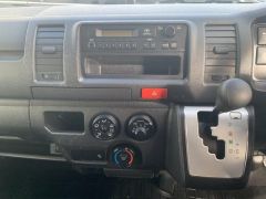 Photo of the vehicle Toyota HiAce