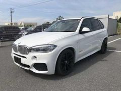 Photo of the vehicle BMW X5