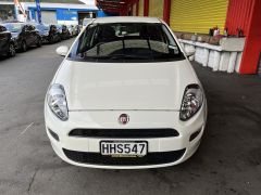 Photo of the vehicle Fiat Punto