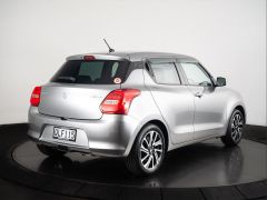 Photo of the vehicle Suzuki Swift