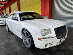 Photo of the vehicle Chrysler 300C