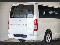 Photo of the vehicle Toyota HiAce