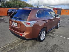 Photo of the vehicle Mitsubishi Outlander