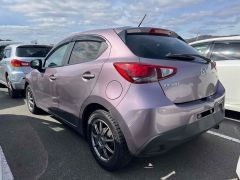 Photo of the vehicle Mazda Demio