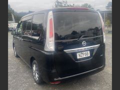 Photo of the vehicle Nissan Serena