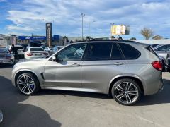 Photo of the vehicle BMW X5