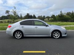 Photo of the vehicle Subaru Legacy