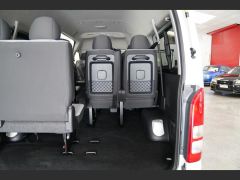 Photo of the vehicle Toyota HiAce