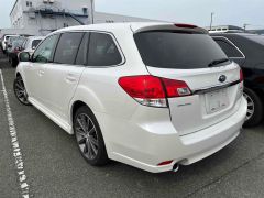 Photo of the vehicle Subaru Legacy