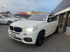 Photo of the vehicle BMW X5