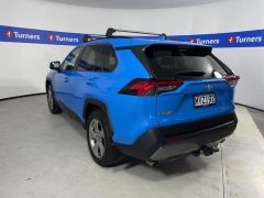 Photo of the vehicle Toyota RAV4