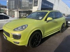 Photo of the vehicle Porsche Cayenne