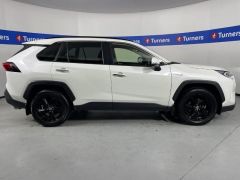 Photo of the vehicle Toyota RAV4