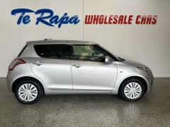 Photo of the vehicle Suzuki Swift