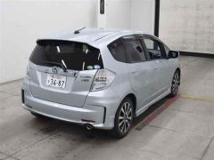 Photo of the vehicle Honda Fit