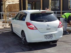 Photo of the vehicle Nissan Tiida