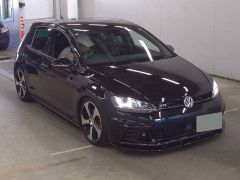 Photo of the vehicle Volkswagen Golf GTI