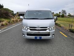 Photo of the vehicle Toyota HiAce