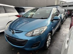 Photo of the vehicle Mazda Demio