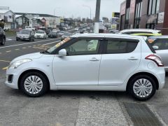 Photo of the vehicle Suzuki Swift