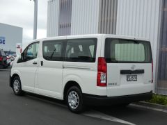 Photo of the vehicle Toyota HiAce