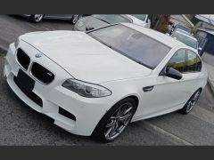 Photo of the vehicle BMW M5