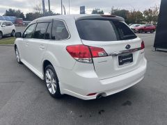 Photo of the vehicle Subaru Legacy