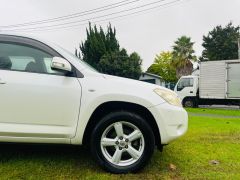 Photo of the vehicle Toyota RAV4