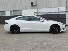 Photo of the vehicle Tesla Model S