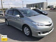 Photo of the vehicle Toyota Wish