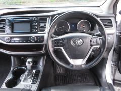 Photo of the vehicle Toyota Highlander