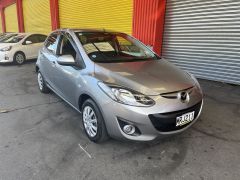 Photo of the vehicle Mazda Demio