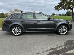 Photo of the vehicle Audi A6