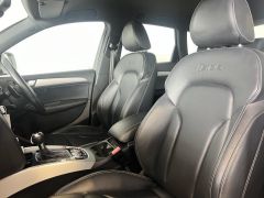 Photo of the vehicle Audi SQ5