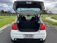 Photo of the vehicle Suzuki Swift