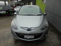 Photo of the vehicle Mazda Demio