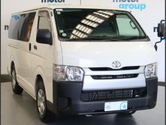 Photo of the vehicle Toyota HiAce