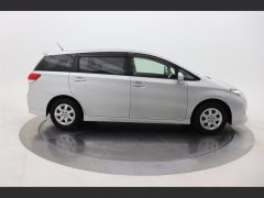 Photo of the vehicle Toyota Wish