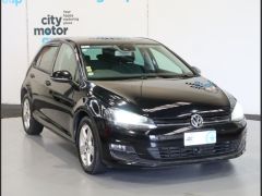 Photo of the vehicle Volkswagen Golf