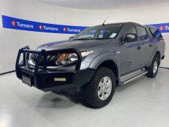 Photo of the vehicle Mitsubishi Triton