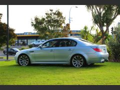 Photo of the vehicle BMW M5