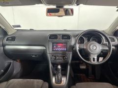 Photo of the vehicle Volkswagen Golf