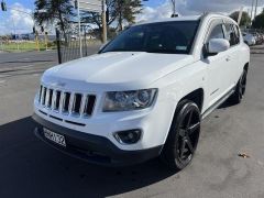 Photo of the vehicle Jeep Compass