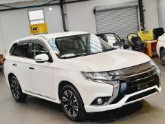 Photo of the vehicle Mitsubishi Outlander