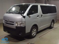 Photo of the vehicle Toyota HiAce