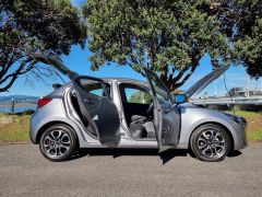 Photo of the vehicle Mazda 2