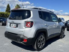 Photo of the vehicle Jeep Renegade